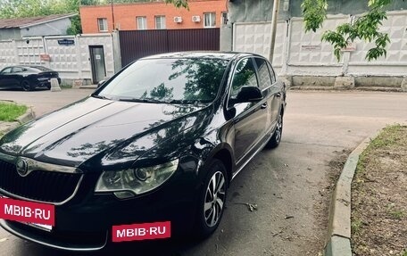 Skoda Superb III рестайлинг, 2011 год, 550 000 рублей, 3 фотография