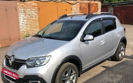 Renault Sandero II рестайлинг, 2019 год, 1 250 000 рублей, 2 фотография