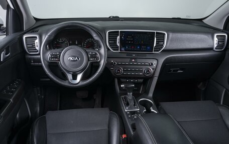 KIA Sportage IV рестайлинг, 2018 год, 1 874 000 рублей, 6 фотография