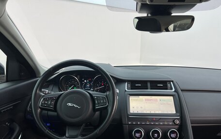 Jaguar E-Pace, 2019 год, 2 700 000 рублей, 14 фотография