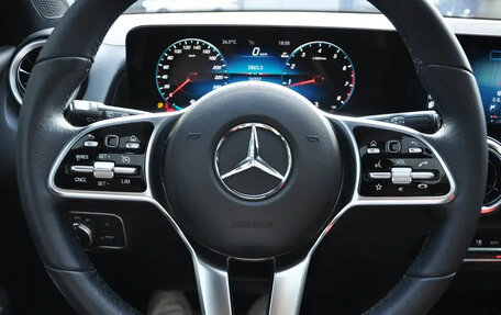 Mercedes-Benz GLB, 2023 год, 2 500 000 рублей, 16 фотография