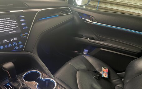 Toyota Camry, 2018 год, 3 100 000 рублей, 2 фотография