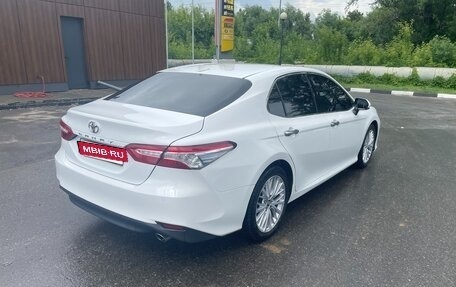 Toyota Camry, 2018 год, 3 100 000 рублей, 10 фотография