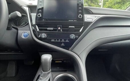 Toyota Camry, 2022 год, 2 400 000 рублей, 6 фотография