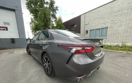Toyota Camry, 2022 год, 2 400 000 рублей, 4 фотография