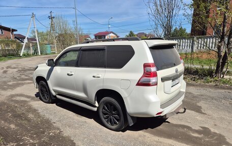 Toyota Land Cruiser Prado 150 рестайлинг 2, 2014 год, 3 290 000 рублей, 4 фотография
