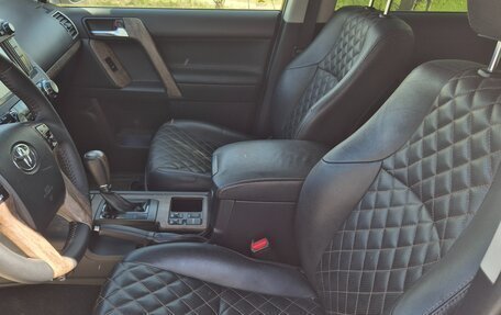 Toyota Land Cruiser Prado 150 рестайлинг 2, 2014 год, 3 290 000 рублей, 8 фотография