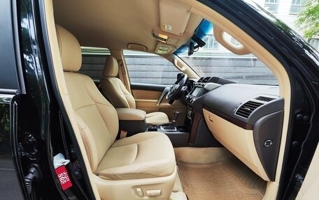 Toyota Land Cruiser Prado 150 рестайлинг 2, 2014 год, 3 149 000 рублей, 5 фотография