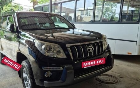 Toyota Land Cruiser Prado 150 рестайлинг 2, 2012 год, 3 700 000 рублей, 2 фотография