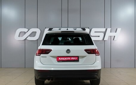 Volkswagen Tiguan II, 2018 год, 2 415 000 рублей, 4 фотография
