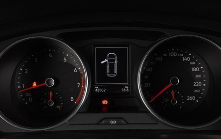 Volkswagen Tiguan II, 2018 год, 2 415 000 рублей, 20 фотография