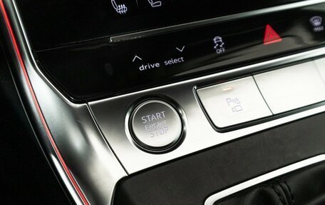 Audi A6, 2018 год, 4 300 000 рублей, 22 фотография