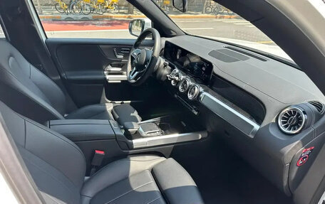 Mercedes-Benz GLB, 2021 год, 2 530 000 рублей, 26 фотография