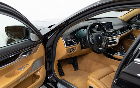 BMW 7 серия, 2016 год, 4 990 000 рублей, 7 фотография