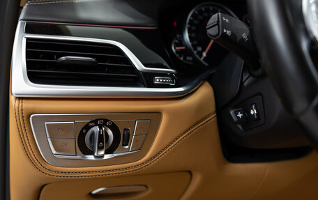 BMW 7 серия, 2016 год, 4 990 000 рублей, 13 фотография