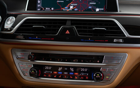 BMW 7 серия, 2016 год, 4 990 000 рублей, 18 фотография