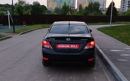 Hyundai Solaris II рестайлинг, 2011 год, 650 000 рублей, 4 фотография