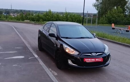 Hyundai Solaris II рестайлинг, 2011 год, 650 000 рублей, 6 фотография