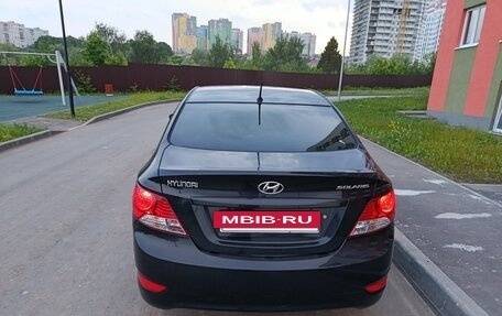 Hyundai Solaris II рестайлинг, 2011 год, 650 000 рублей, 10 фотография