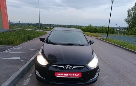 Hyundai Solaris II рестайлинг, 2011 год, 650 000 рублей, 11 фотография