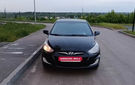 Hyundai Solaris II рестайлинг, 2011 год, 650 000 рублей, 7 фотография