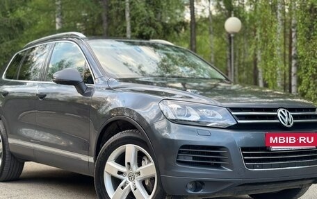Volkswagen Touareg III, 2012 год, 2 200 000 рублей, 2 фотография