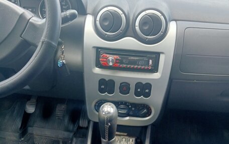 Renault Sandero I, 2013 год, 800 000 рублей, 6 фотография