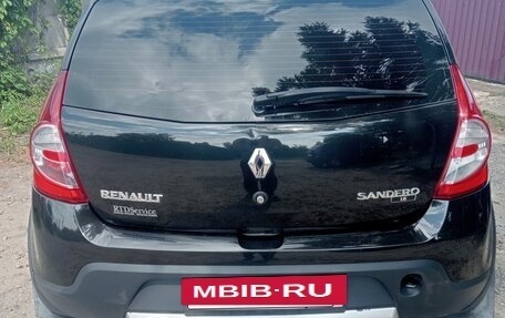 Renault Sandero I, 2013 год, 800 000 рублей, 2 фотография
