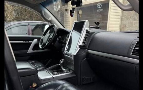 Toyota Land Cruiser 200, 2016 год, 5 700 000 рублей, 9 фотография
