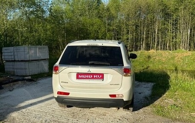 Mitsubishi Outlander III рестайлинг 3, 2013 год, 1 450 000 рублей, 1 фотография