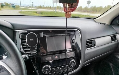 Mitsubishi Outlander III рестайлинг 3, 2013 год, 1 450 000 рублей, 11 фотография