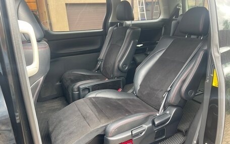 Toyota Vellfire I, 2013 год, 2 750 000 рублей, 4 фотография