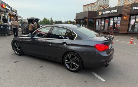 BMW 3 серия, 2018 год, 2 300 000 рублей, 3 фотография