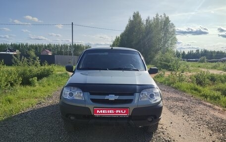 Chevrolet Niva I рестайлинг, 2013 год, 470 000 рублей, 1 фотография