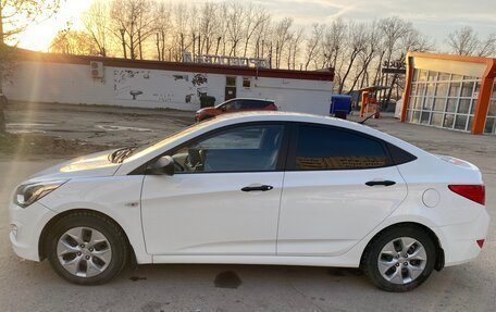 Hyundai Solaris II рестайлинг, 2014 год, 950 000 рублей, 5 фотография