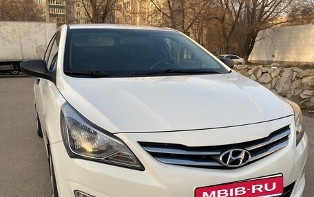 Hyundai Solaris II рестайлинг, 2014 год, 950 000 рублей, 2 фотография