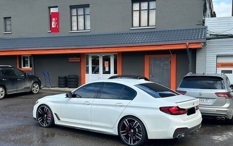 BMW 5 серия, 2019 год, 6 150 000 рублей, 3 фотография