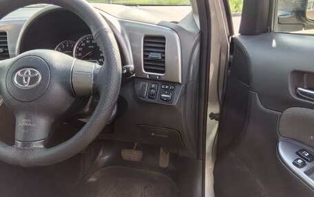 Toyota Wish II, 2005 год, 900 000 рублей, 8 фотография