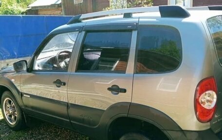 Chevrolet Niva I рестайлинг, 2012 год, 695 000 рублей, 3 фотография