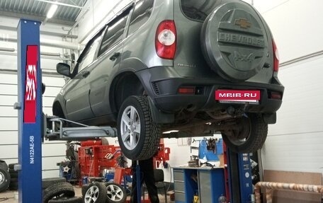 Chevrolet Niva I рестайлинг, 2012 год, 695 000 рублей, 7 фотография