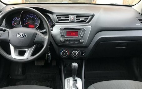 KIA Rio III рестайлинг, 2013 год, 980 000 рублей, 2 фотография