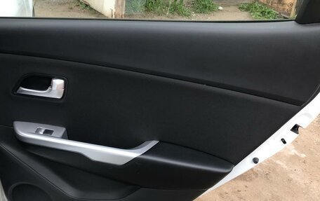 KIA Rio III рестайлинг, 2013 год, 980 000 рублей, 21 фотография