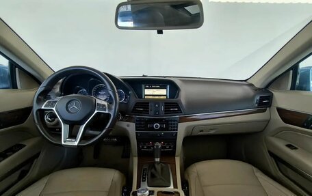 Mercedes-Benz E-Класс, 2012 год, 1 100 000 рублей, 5 фотография