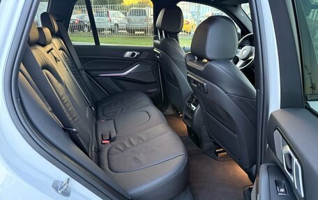 BMW X5, 2019 год, 7 950 000 рублей, 13 фотография