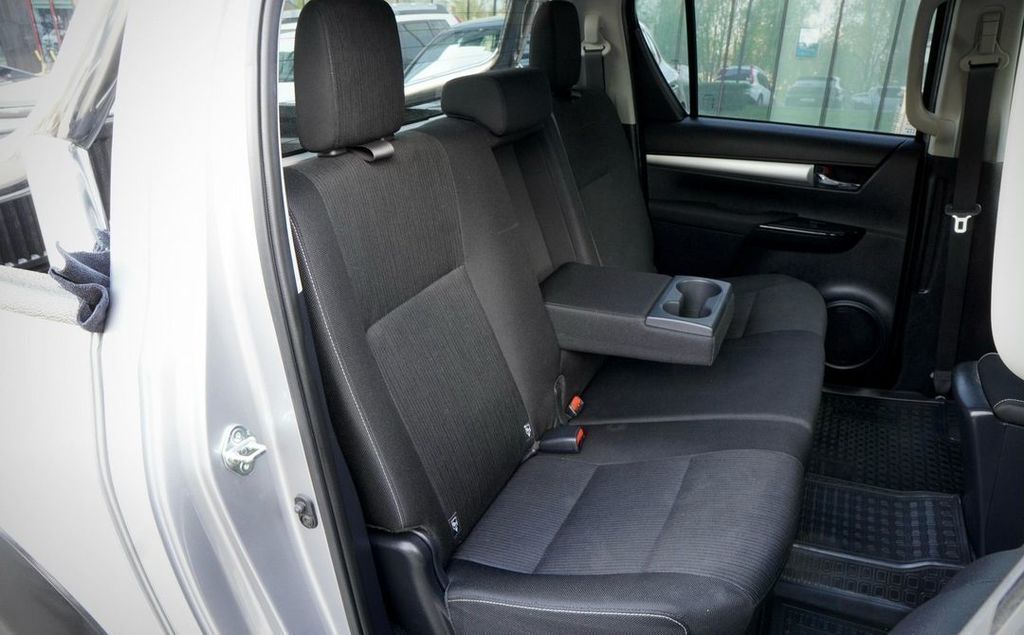 Toyota Hilux, 2020 год, 5 490 000 рублей, 14 фотография