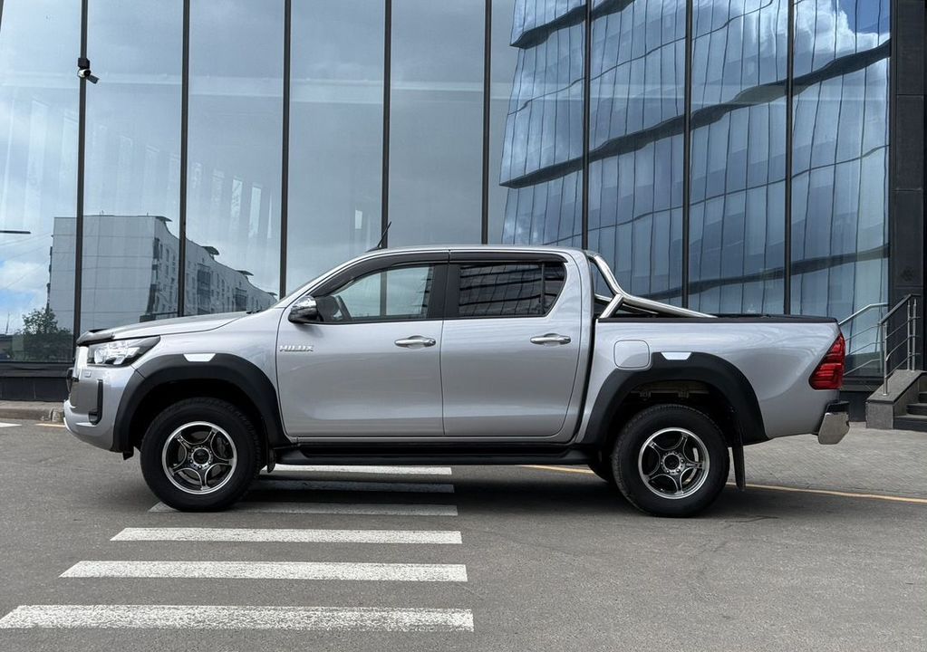 Toyota Hilux, 2020 год, 5 490 000 рублей, 4 фотография