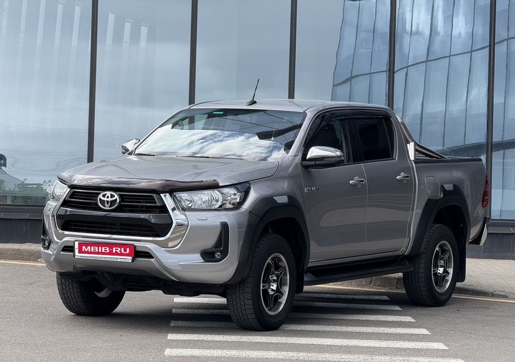 Toyota Hilux, 2020 год, 5 490 000 рублей, 3 фотография