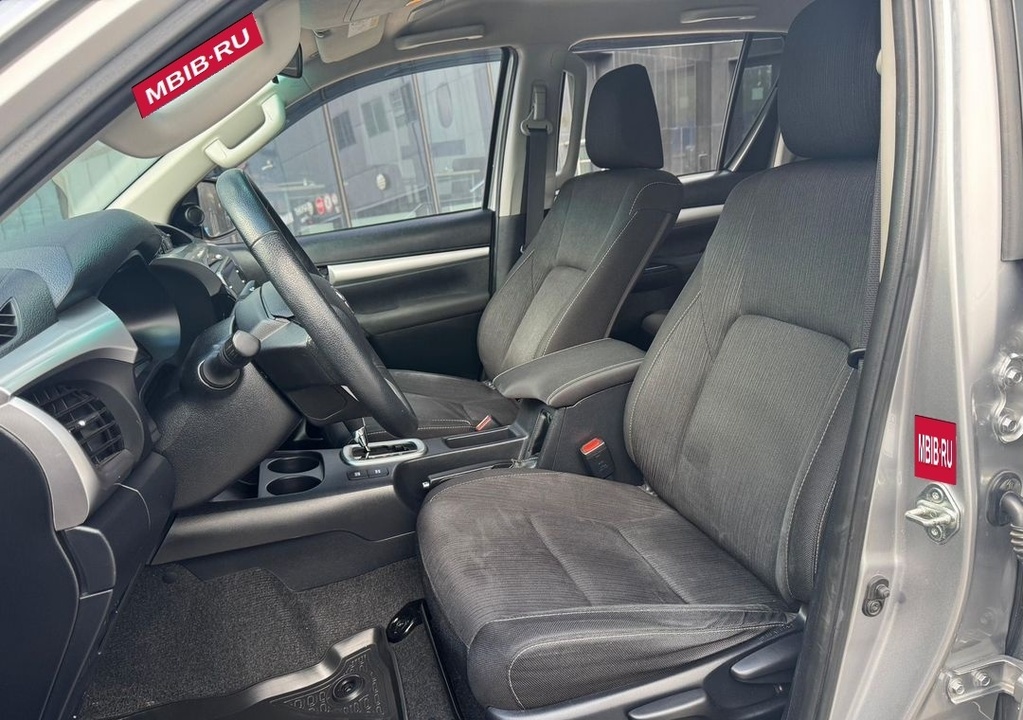 Toyota Hilux, 2020 год, 5 490 000 рублей, 11 фотография