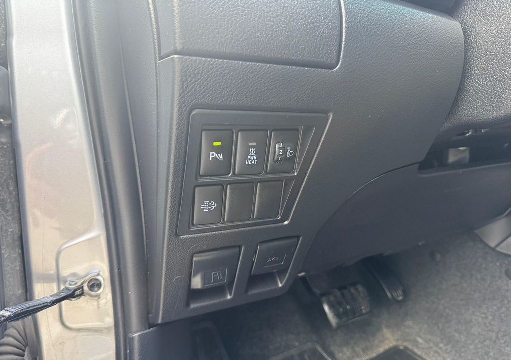 Toyota Hilux, 2020 год, 5 490 000 рублей, 25 фотография
