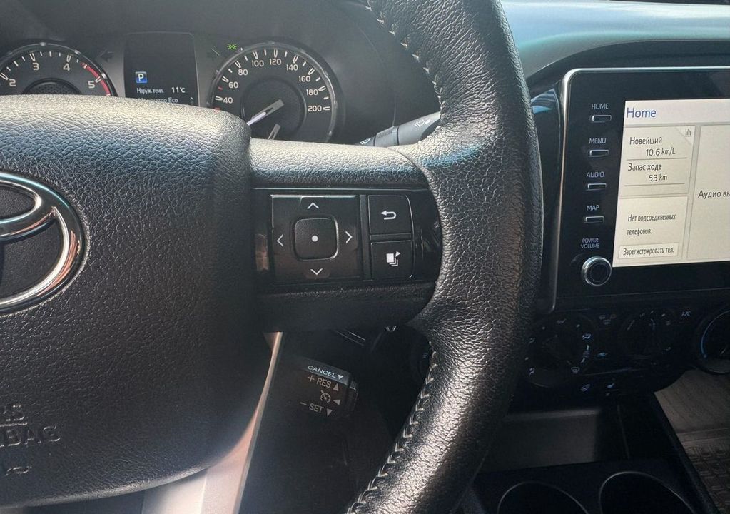 Toyota Hilux, 2020 год, 5 490 000 рублей, 29 фотография